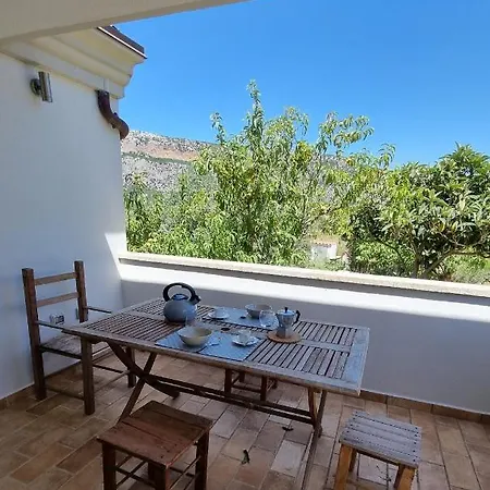 Biriculi בית נופש *